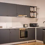 Grosszuegiges Altbau-apartment - 2 Schlafzimmer - Hasselbachplatz Apartament *