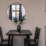 Apartament Grosszuegiges Altbau-apartment - 2 Schlafzimmer - Hasselbachplatz