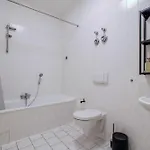 Apartament Grosszuegiges Altbau-apartment - 2 Schlafzimmer - Hasselbachplatz