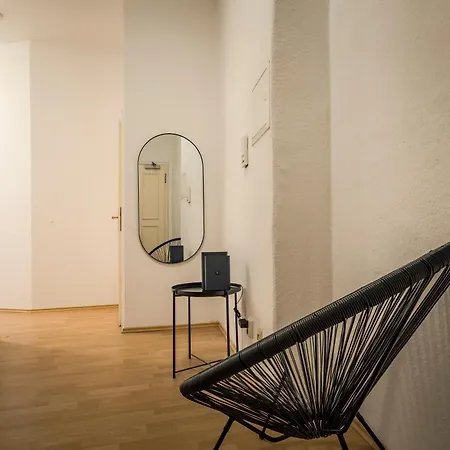 Ruhiges Altbau-juwel Im Zentrum, 2 Schlafzimmer Fuer 4 Gaeste Магдебург