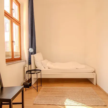 Ruhiges Altbau-juwel Im Zentrum, 2 Schlafzimmer Fuer 4 Gaeste Магдебург