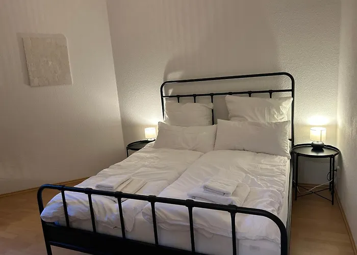 Geraeumige Altbauwohnung Am Hasselbachplatz - 2 Schlafzimmer Magdeburg