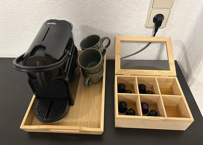 Geraeumige Altbauwohnung Am Hasselbachplatz - 2 Schlafzimmer Lägenhet