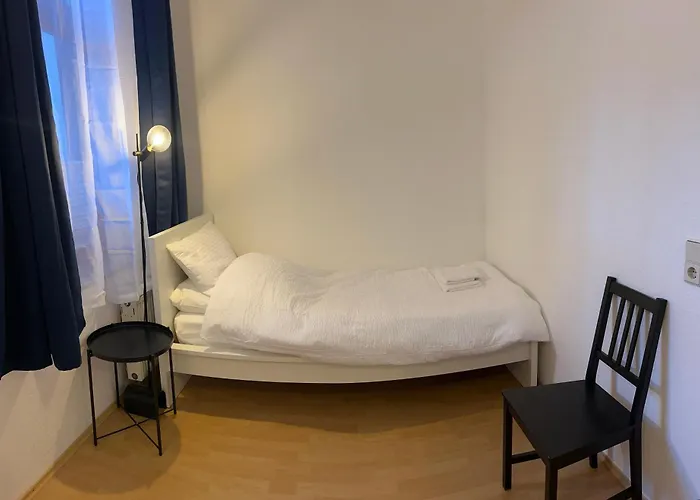 Lägenhet Geraeumige Altbauwohnung Am Hasselbachplatz - 2 Schlafzimmer Magdeburg