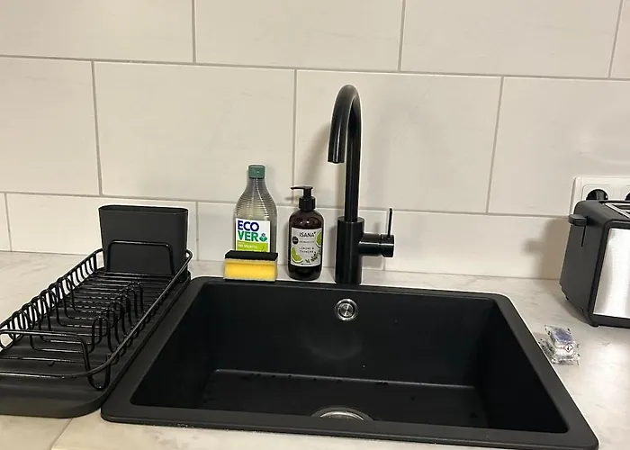 Geraeumige Altbauwohnung Am Hasselbachplatz - 2 Schlafzimmer Lägenhet