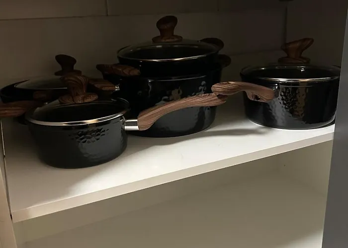 Geraeumige Altbauwohnung Am Hasselbachplatz - 2 Schlafzimmer Lägenhet *