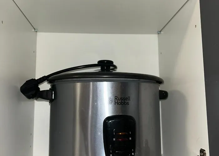 Geraeumige Altbauwohnung Am Hasselbachplatz - 2 Schlafzimmer Lägenhet *