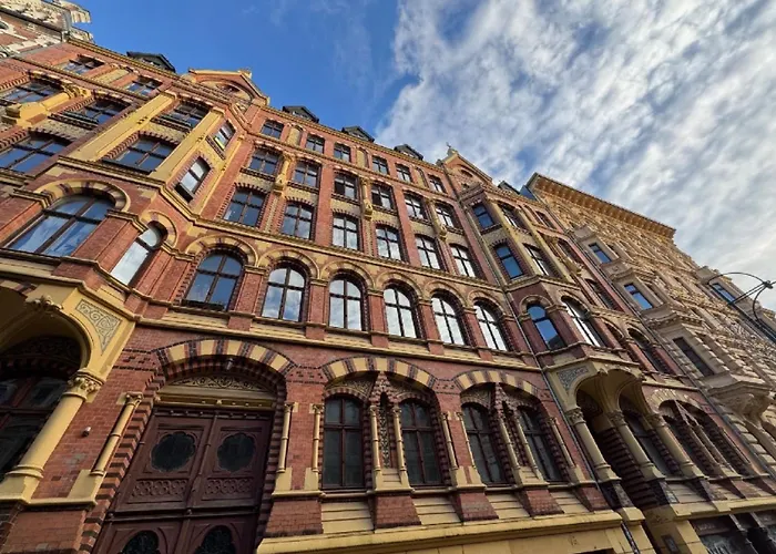 Апартаменты Grosszuegiges Altbau-apartment - 2 Schlafzimmer - Hasselbachplatz *