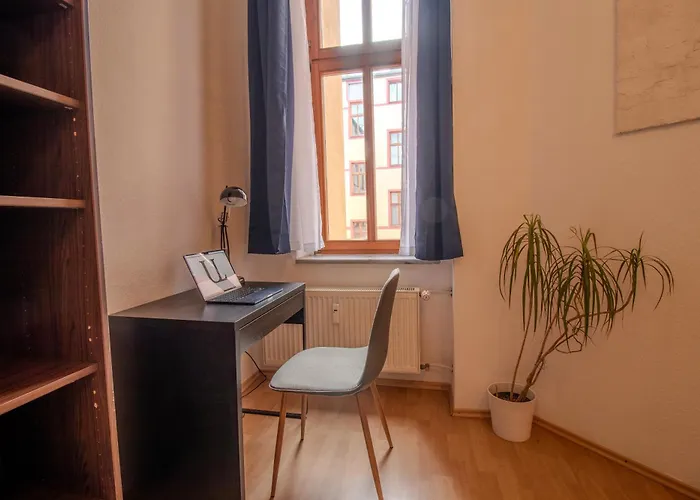 Grosszuegiges Altbau-apartment - 2 Schlafzimmer - Hasselbachplatz *
