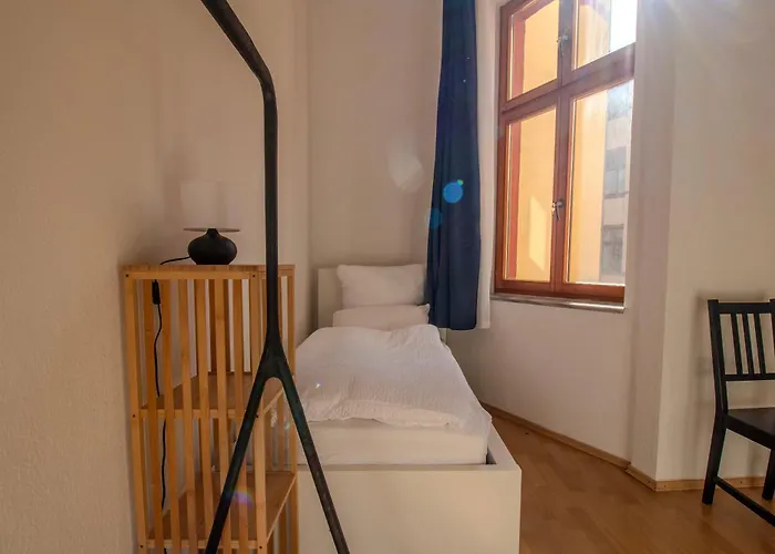 Grosszuegiges Altbau-apartment - 2 Schlafzimmer - Hasselbachplatz Магдебург