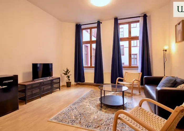 Grosszuegiges Altbau-apartment - 2 Schlafzimmer - Hasselbachplatz Апартаменты *